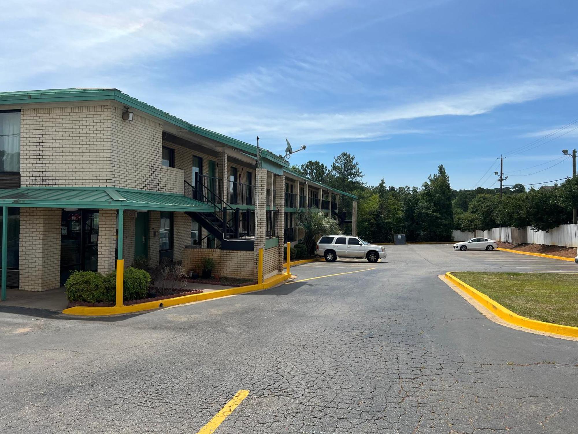 American Inn Columbia Exterior photo